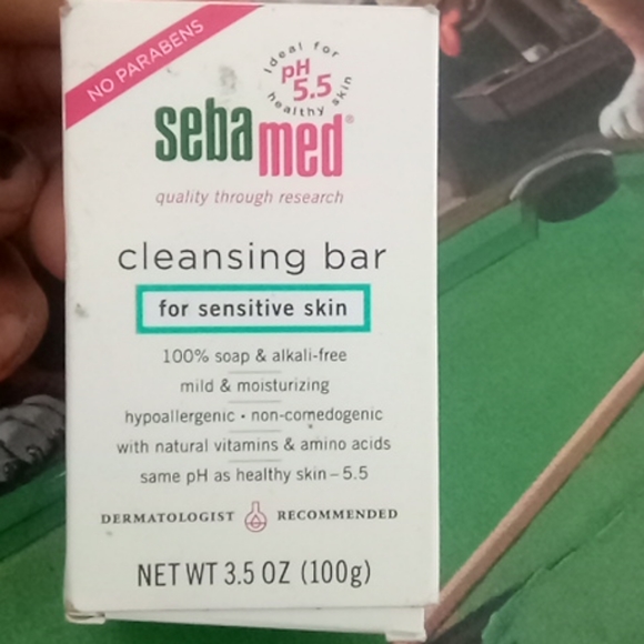 Shampoo and bar 🧼 soap - Picture 3 of 5